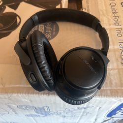 BOSE HEADPHONES 250$