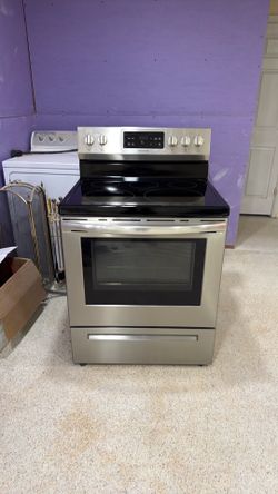Fridgidaire Stove