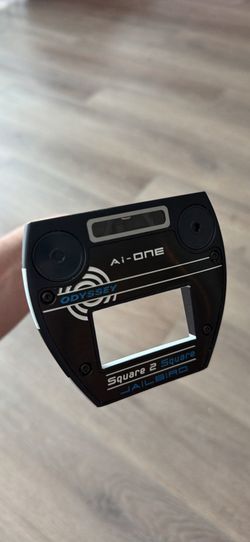 Square to square odyssey putter