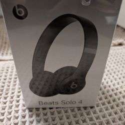 Brand New Solo 4 Beats 