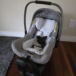 Nuna Pipa Lite RX with Base Exp 09/2028