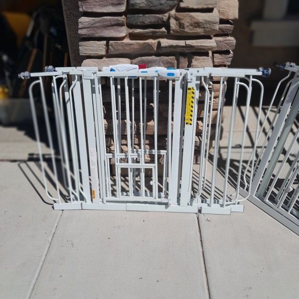 White Metal Security Gate Fences Child Pet Dog Baby Pressure Mount $20 Each 4 Different See All Photos 