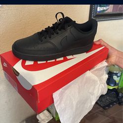 Nike Courts Shoe New Size 9.5 Men 