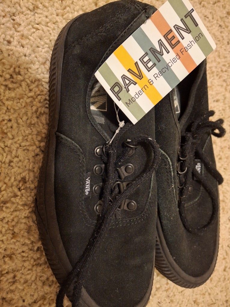 Women's Size 8 BOYS Size 6.5 Classic Vans Sneakers Black