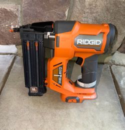 RIDGID 18V Brushless Cordless 18-Gauge 2-1/8 in. Brad Nailer (Tool Only) with CLEAN DRIVE Technology