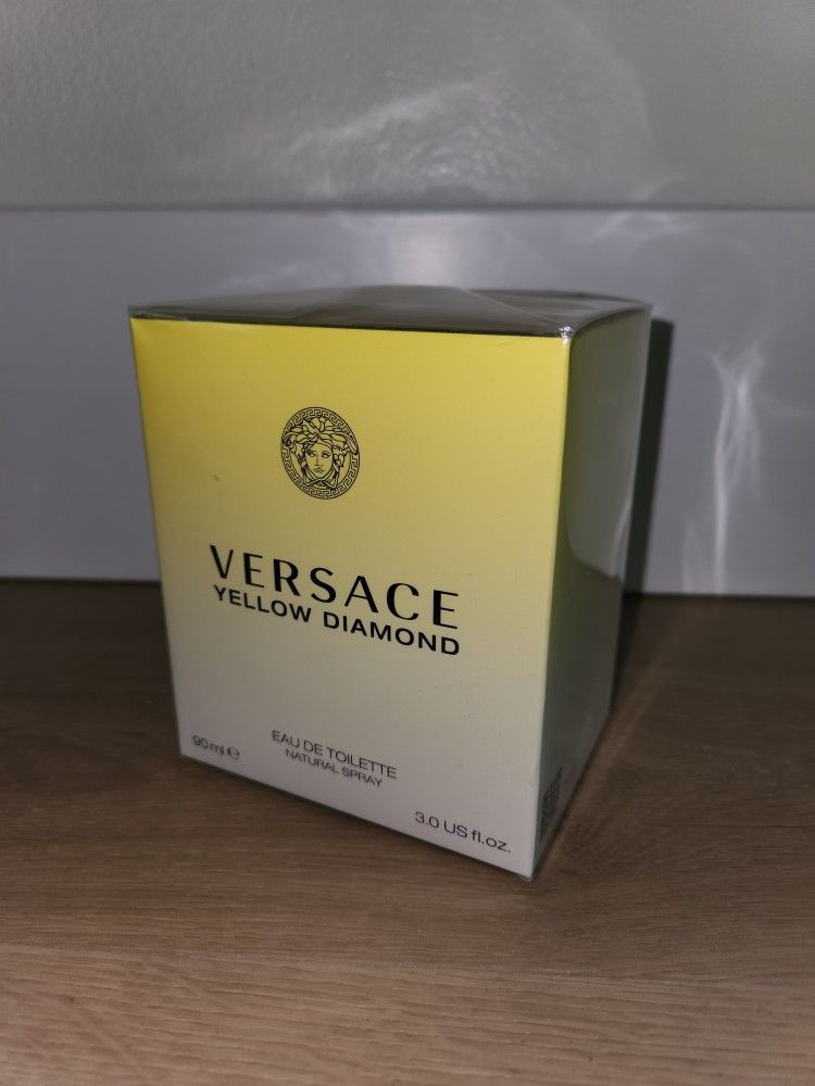 Versace Yellow Diamond – Eau de Toilette, 3.0 oz – Brand New
