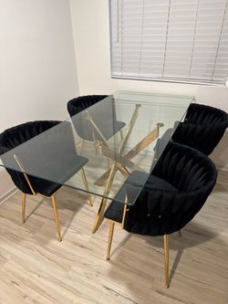 Dining table set
