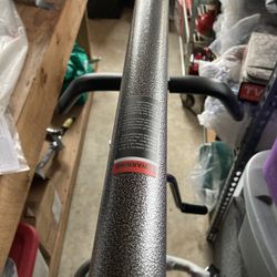 Hauled Lift lifts 750 lbs