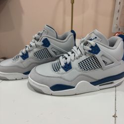 Air Jordan 4 Retro Military Blue