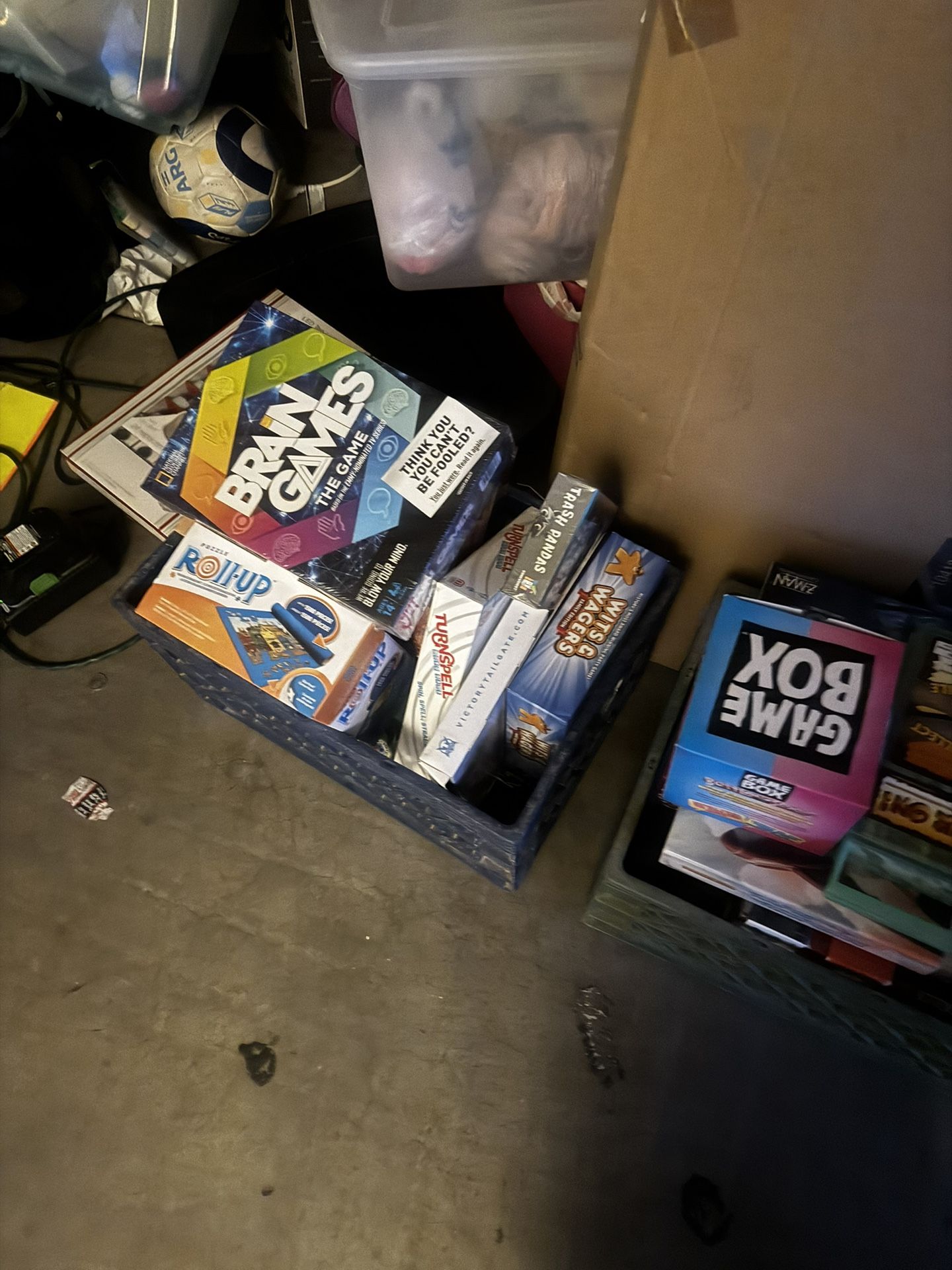 Garage sale Tools, decor, Games, Puzzles,