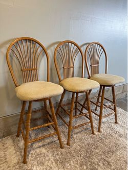 Solid Wood Swivel Bar Stools Set
