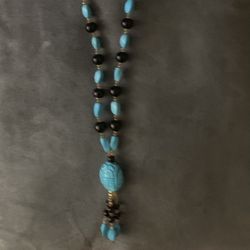 Turquoise Howlite Beaded With Black And Gold Beaded Necklace 