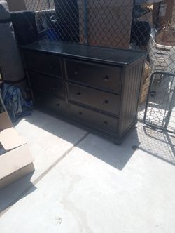 6- drawer dresser