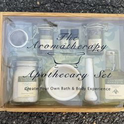 New - The Aromatherapy Apothecary Set