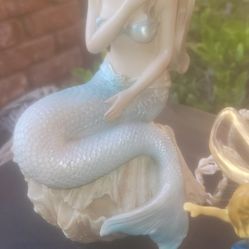 Mermaids Seashell Necklace...seahorse Tray