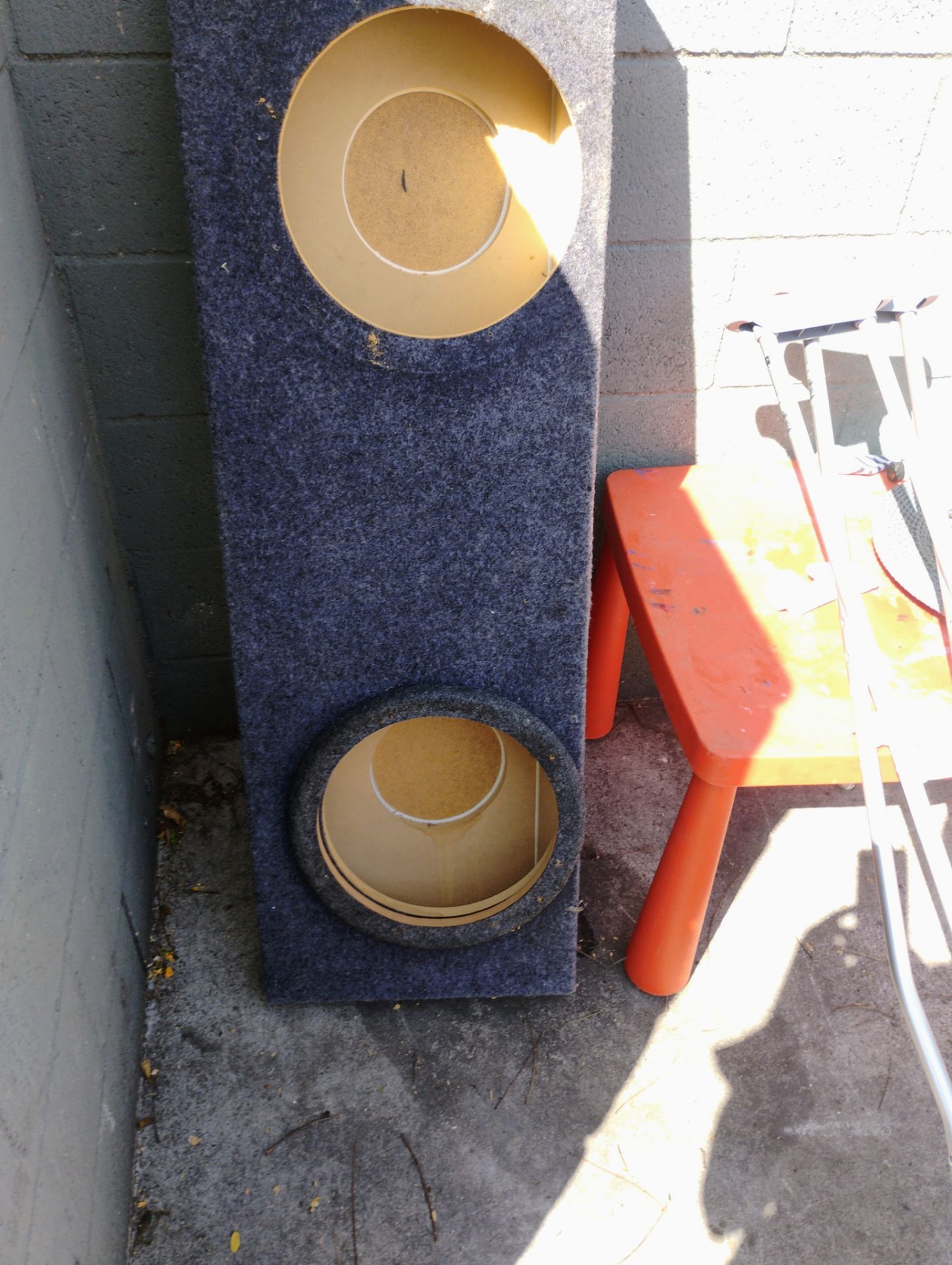 Speaker box
