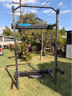 Pro form foldable wall mounted squat rack in like new condition