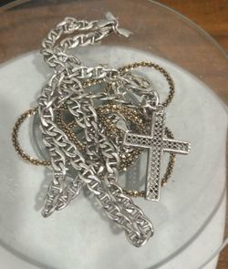 Sliver chains and broken bracelets