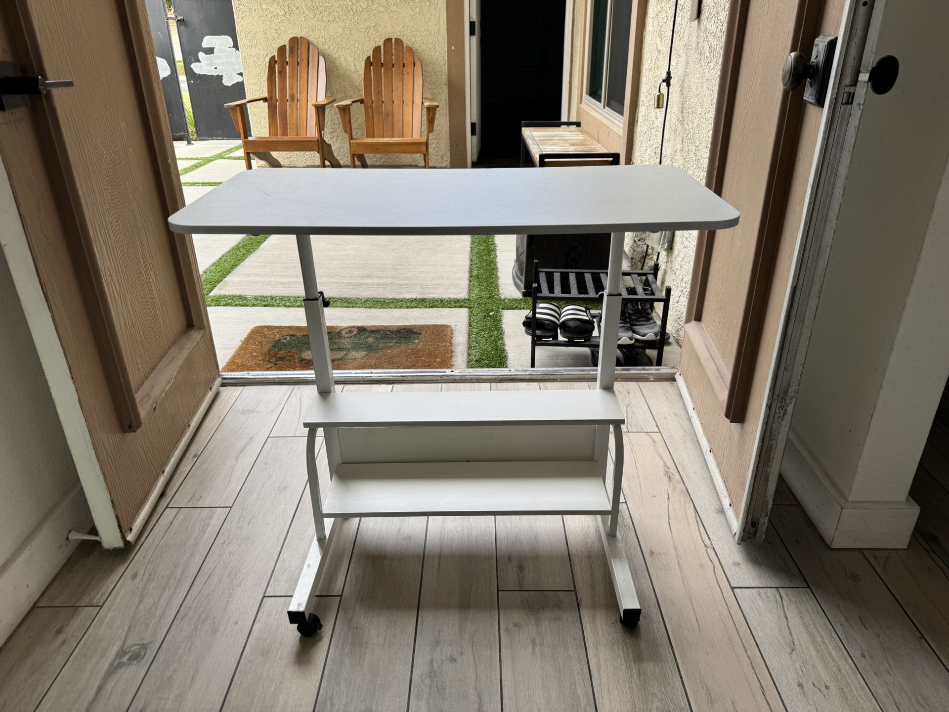 Children’s Adjustable Desk