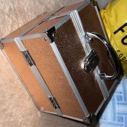 Train Case Makeup