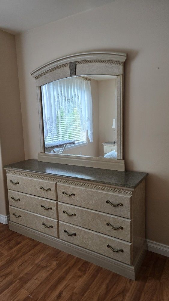 King Bedroom Set