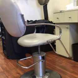 Barbe chair- premium brand