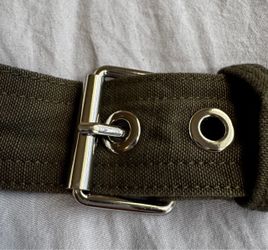 Green Grommet Utility Belt (Banana Republic) - Fits Size 8-10 $15 OBO