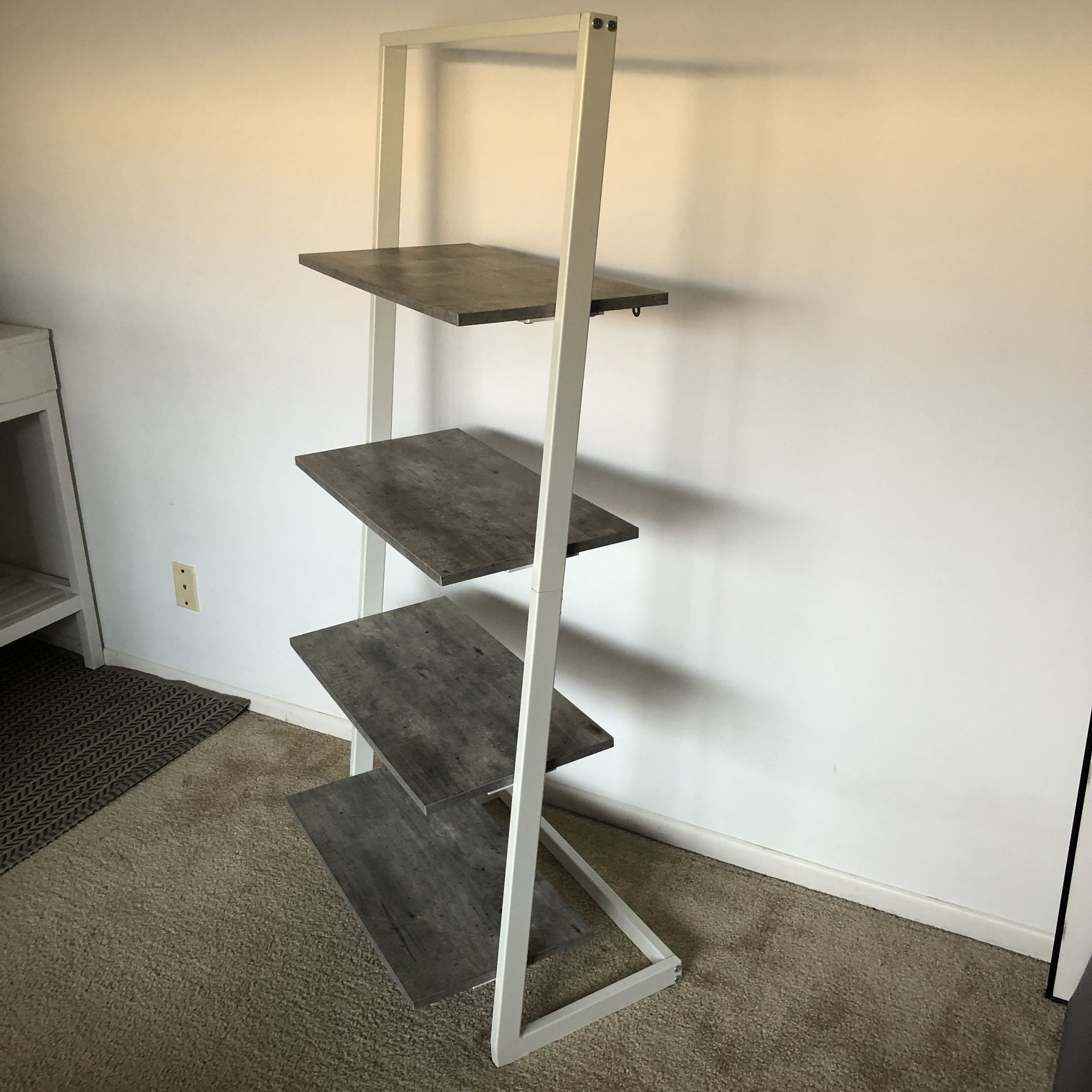 4-shelf Ladder Bookshelf