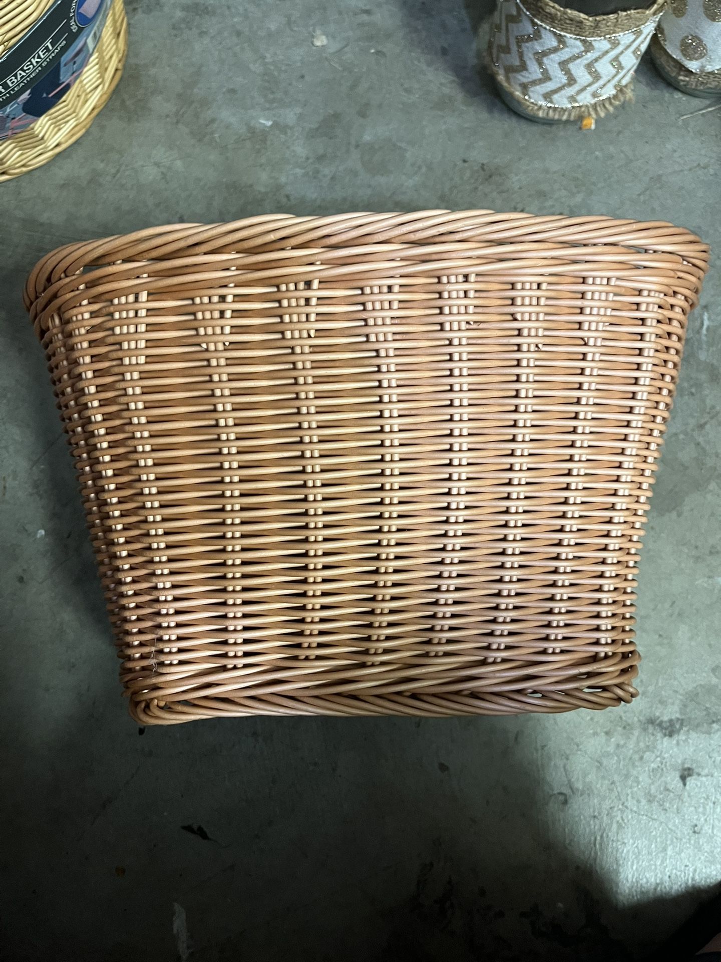 bike baskets plastic wicked