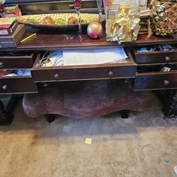 Nice Cherry Oak Desk