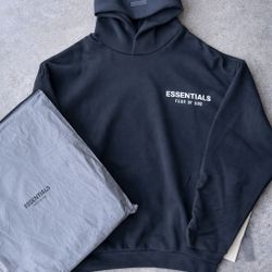 Essential Hoodie Black and White 