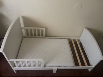 Toddler Bed / Toddler Mattress