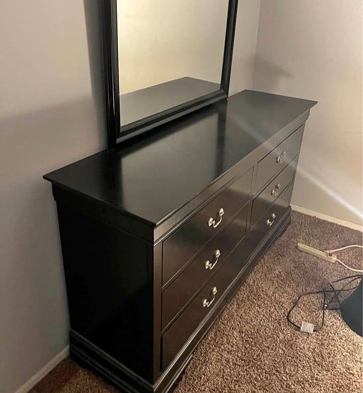 Dresser 
