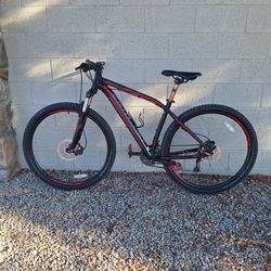 SPECIALIZED ROCKHOPPER SPORT 29 ER MOUNTAIN BIKE LIKE NEW ( CHECK MY OTHER BIKES)