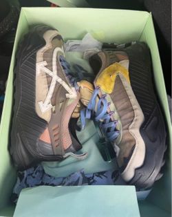 Off-white sneakers odsy