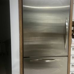 Viking Bottom Freezer Refrigerator for Sale 