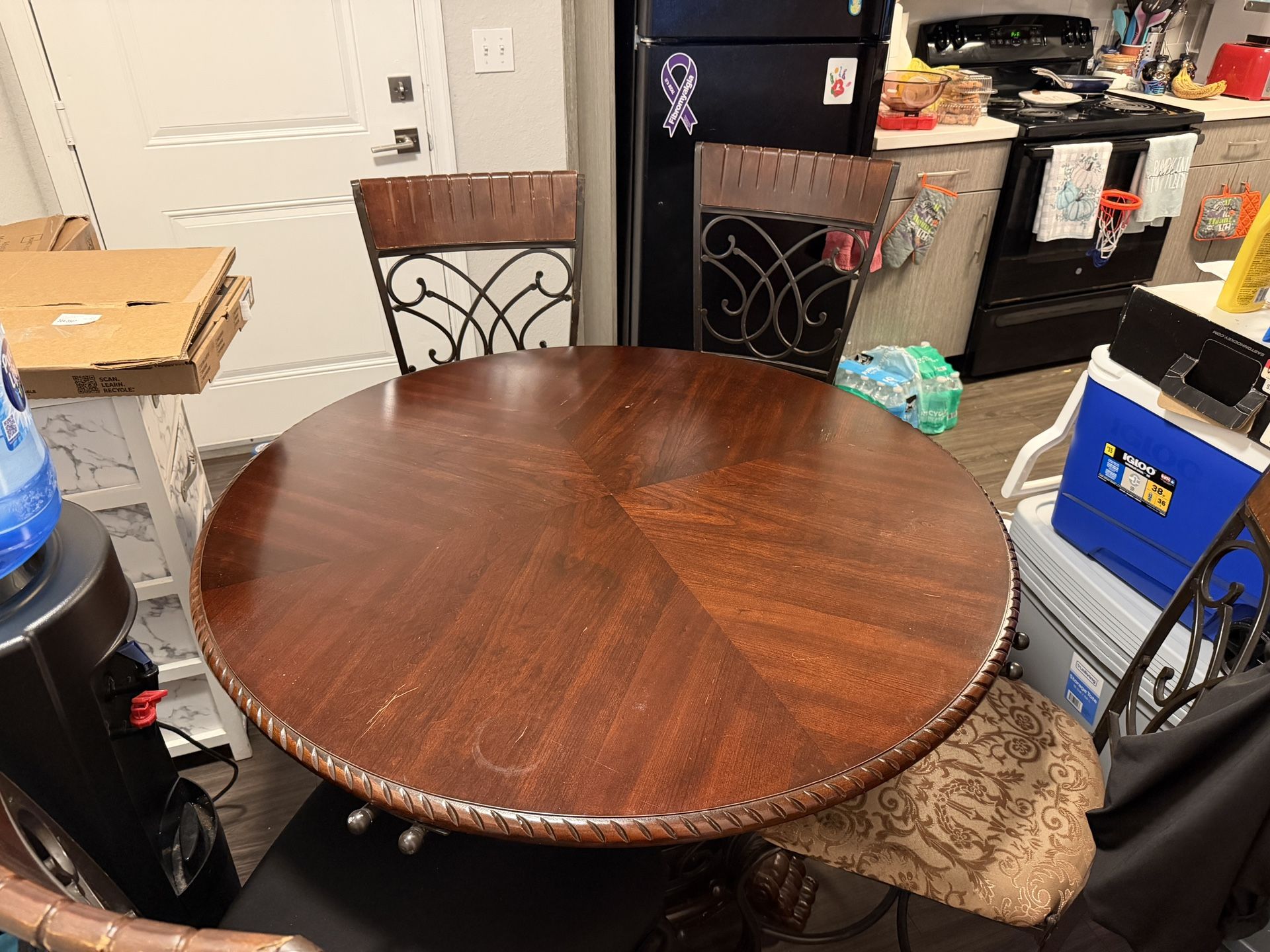 Kitchen Table 4 Chairs