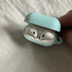 Apple AirPods 2nd Generation 