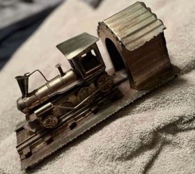 Metal Steam Locomotive Train Figurine