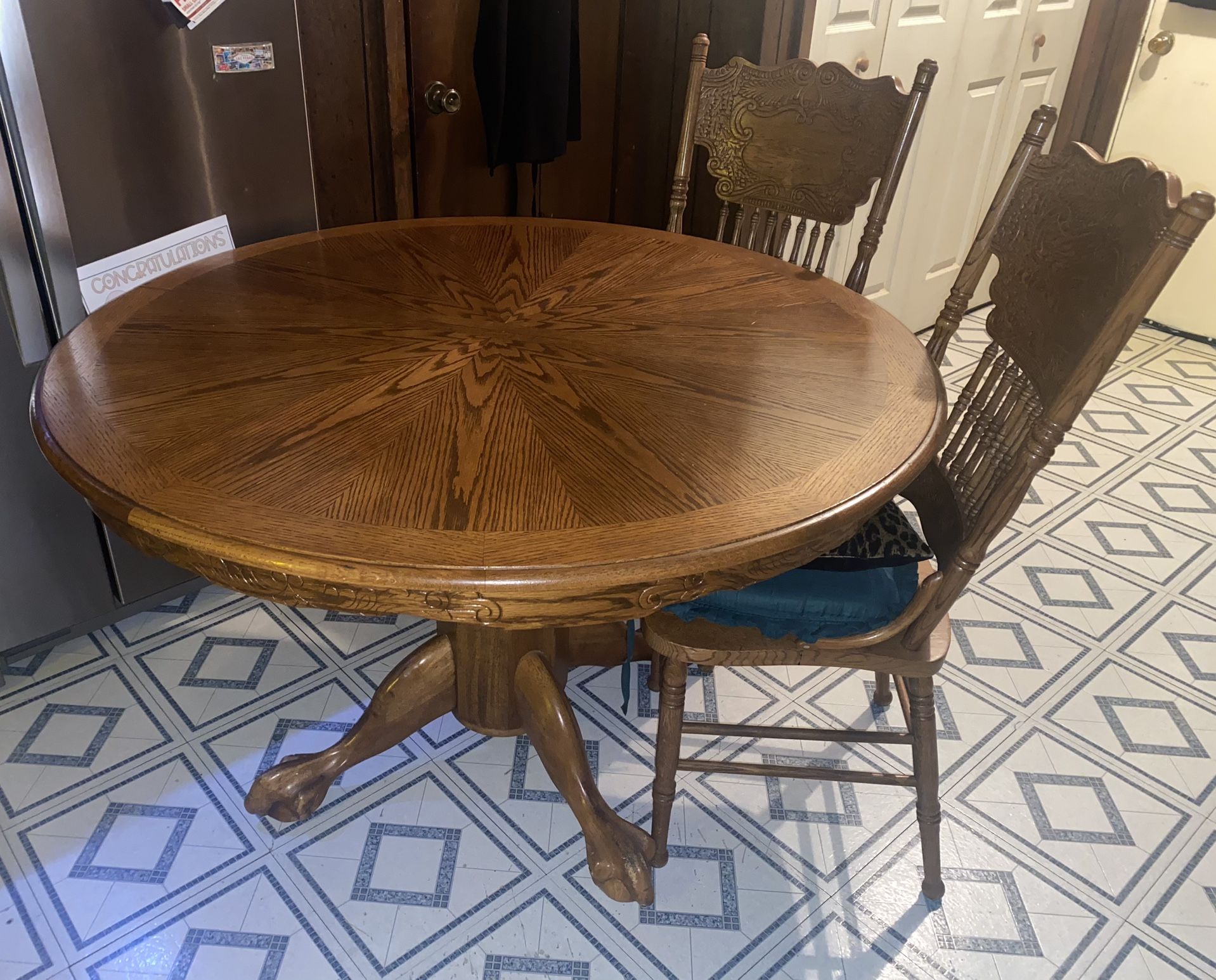 Bear Claw Dining Table 