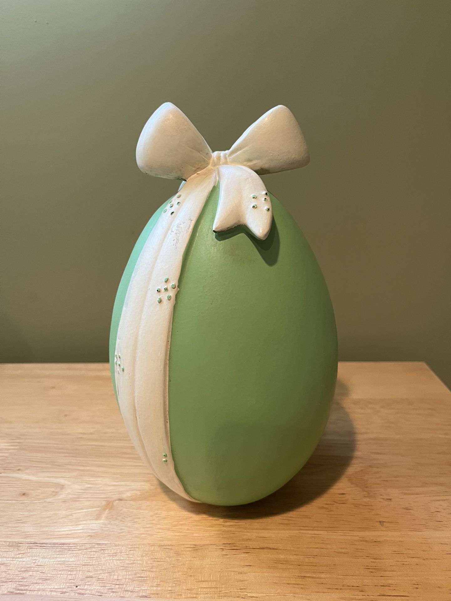 Ceramic Easter Egg with Bow (green) 