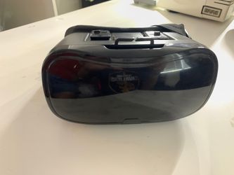 2 VR HEADSETS
