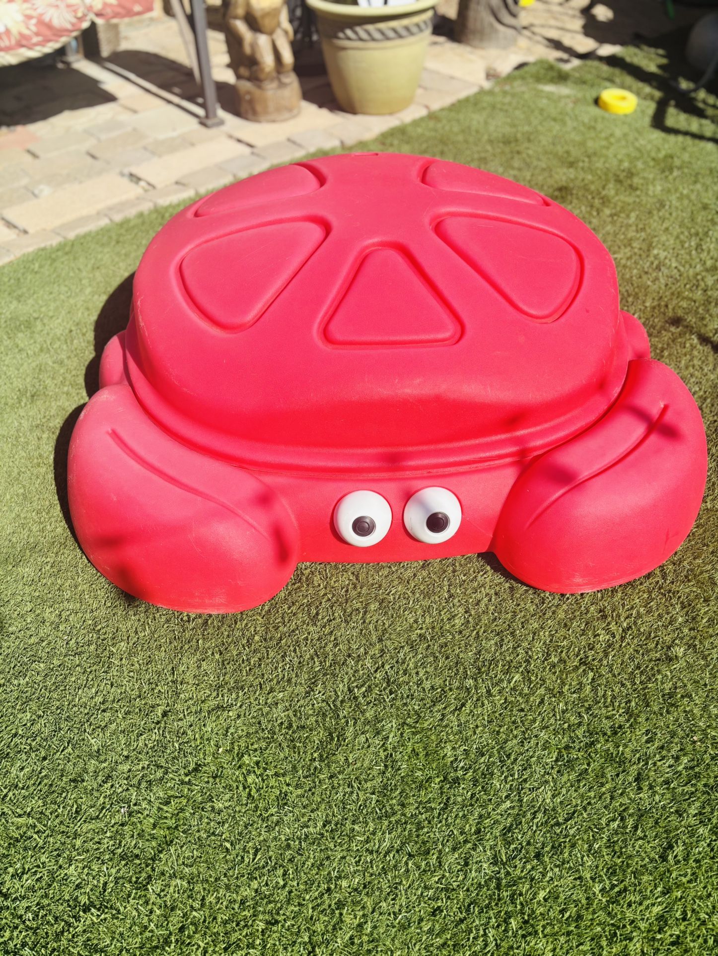 Step2 Crab Sand Box With Lid