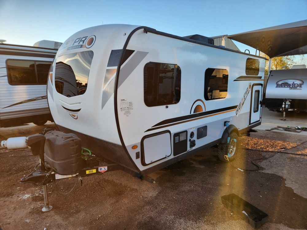 2020 Rockwood geo pro 19ft bunkhouse sleeps 5-6 high clearance