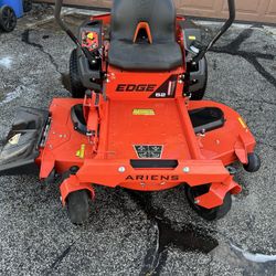 Ariens EDGE 52-in 21.5 -HP V-twin Gas Zero-turn riding lawn mower with 2 year Warranty or 150 hours