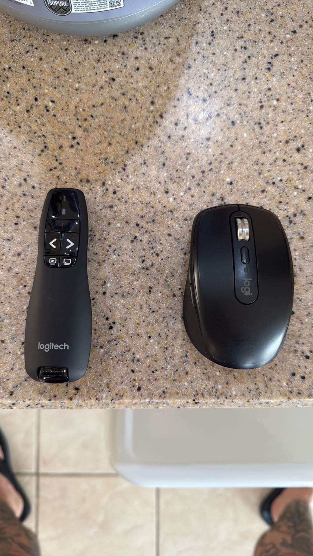 Logitech MX Anywhere 3S Wireless Mouse & R400 Presenter Remote Control