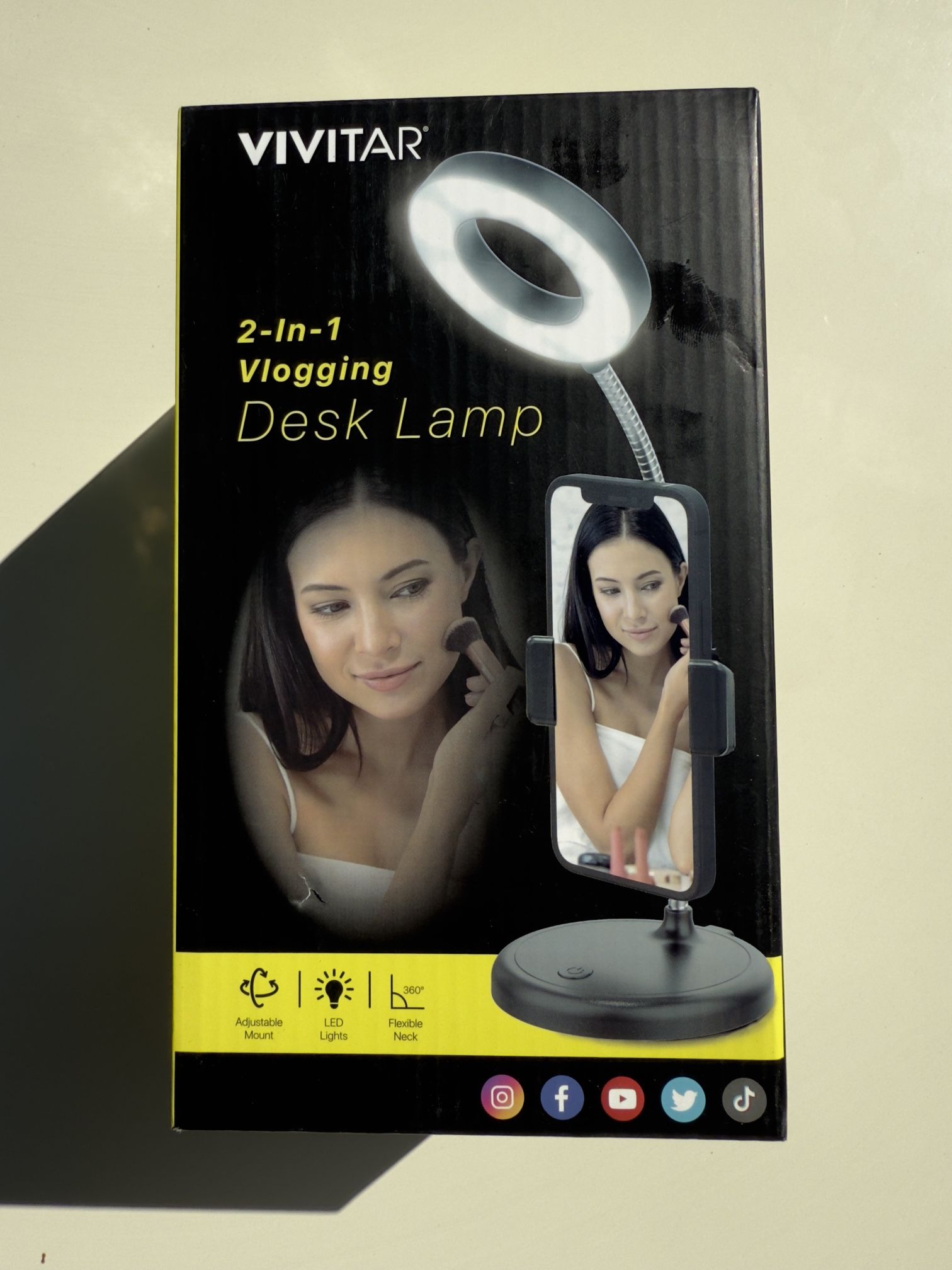 desk lamp