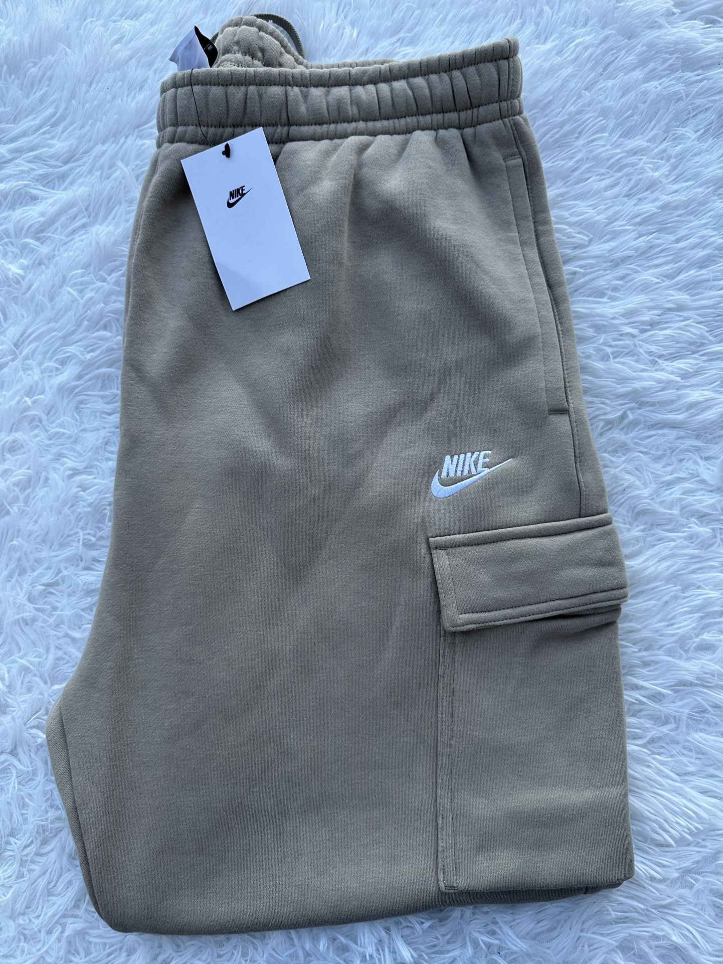 Nike Men Beige Standard Fit Taper Leg Joggers size XL