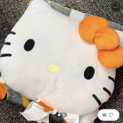 Hello Kitty Halloween Blanket