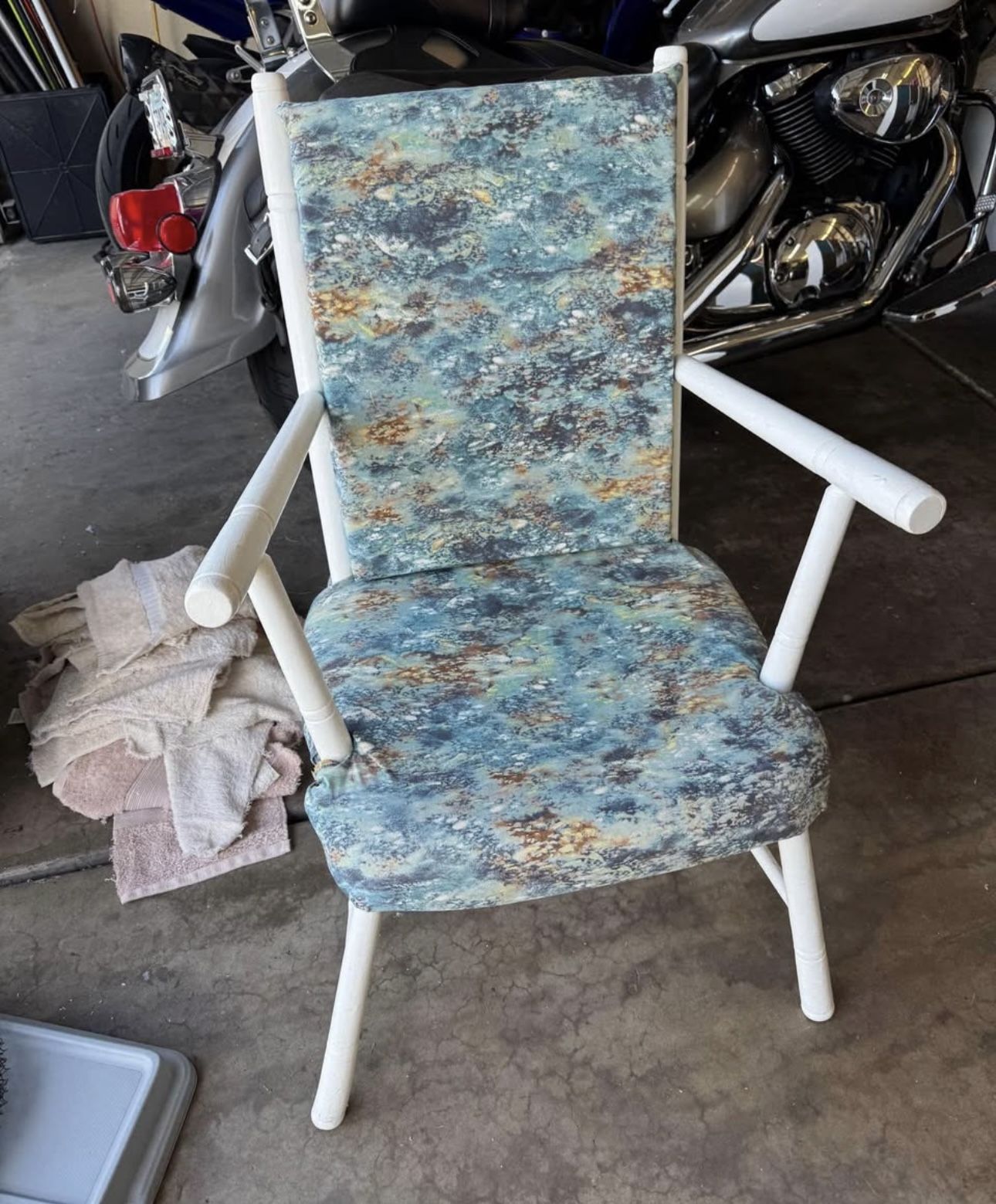Wood Chair $5 Gilbert And Ray Rd. Check All Pics And Offers.